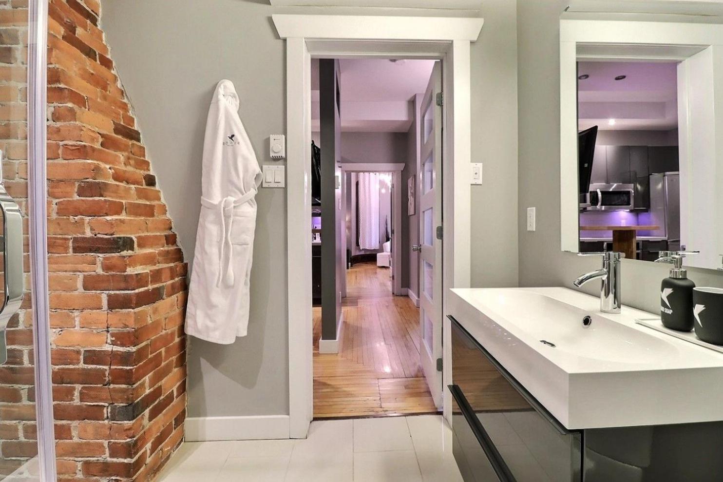 Château Queen by Bower Hotels&Suites Moncton Extérieur photo